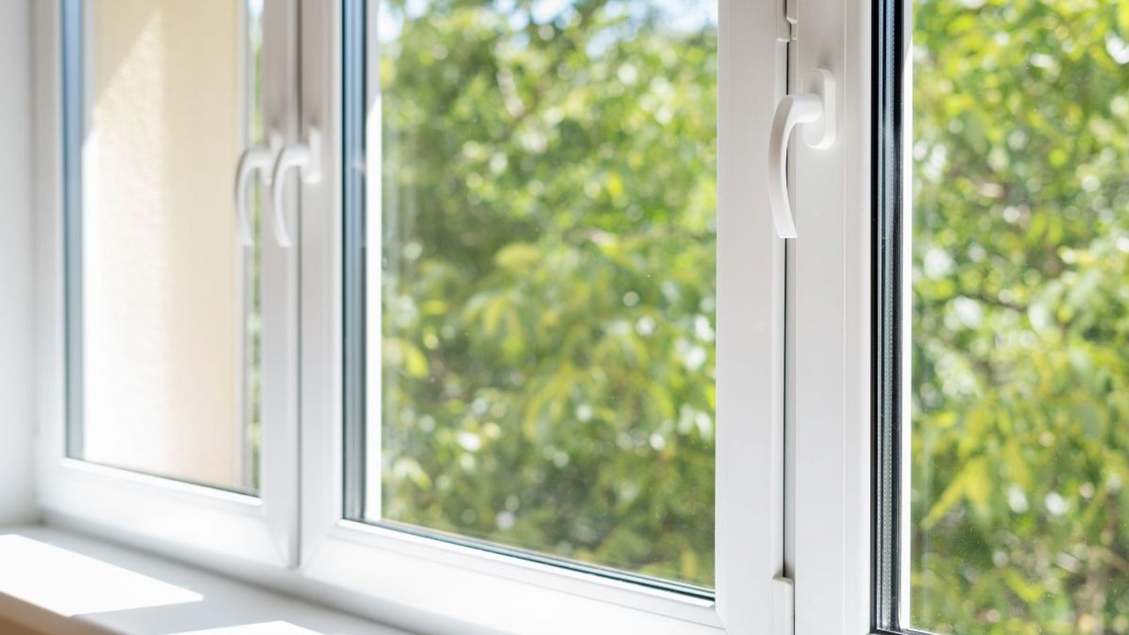 Rising Temperatures, Rising Bills: The Smartest Time to Replace Windows